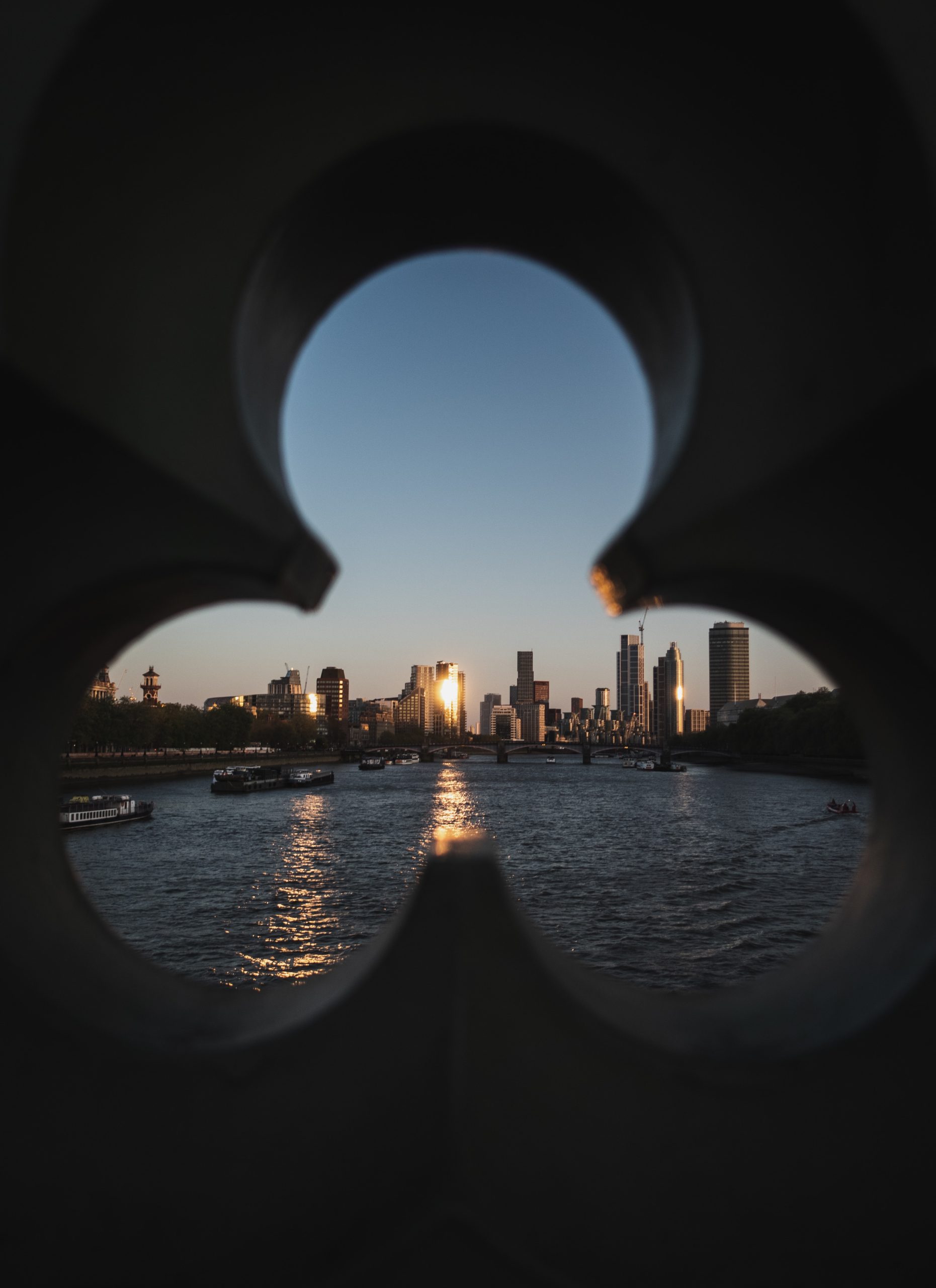 把所有烦恼装进口袋，与上帝交换